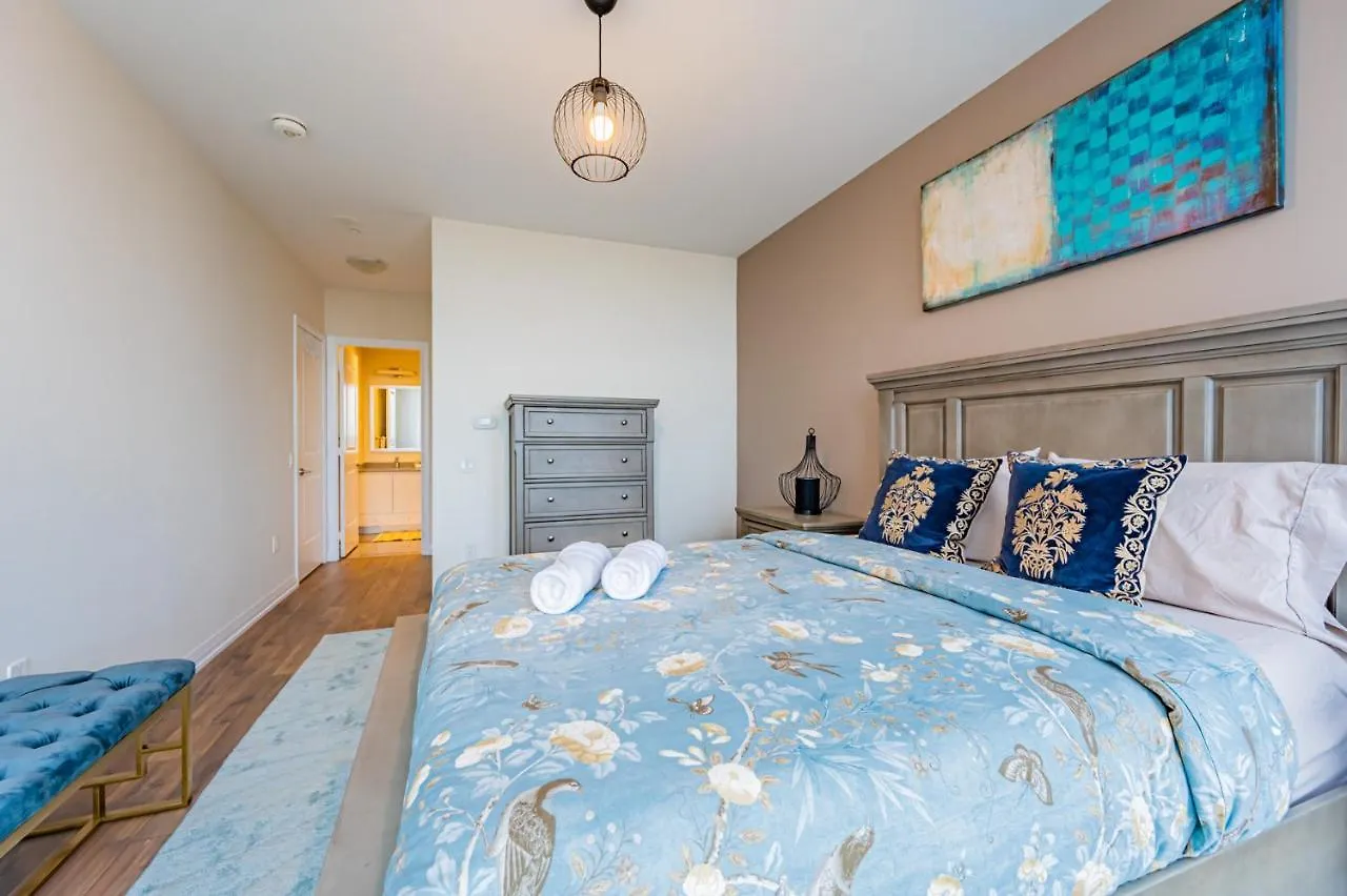 Amazing 3 Bed 4 Bath Penthouse With Roof Top Terrace Close To Airport Mississauga Canada